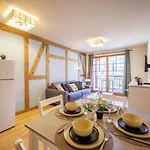 Appartement 2 Pièces Avec Balcon Et Wifi Au Centre De Saint-lary - Fr-1-296-421 Saint-Lary-Soulan