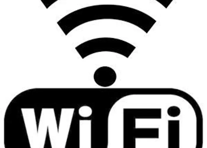 2 Pièces Avec Balcon Et Wifi Au Centre De Saint-lary - Fr-1-296-421 Appartement *